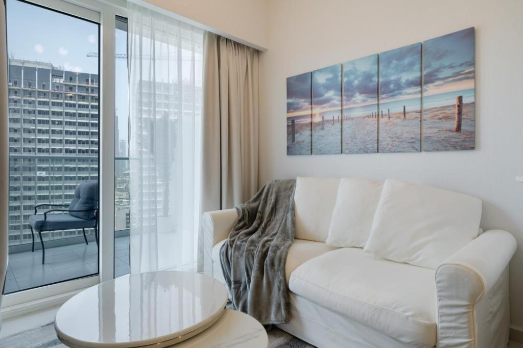 Fantastic One Bedroom Apartment With Burj-Khalifa View ドバイ エクステリア 写真