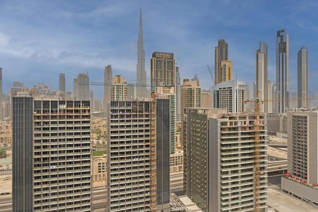 Fantastic One Bedroom Apartment With Burj-Khalifa View ドバイ エクステリア 写真